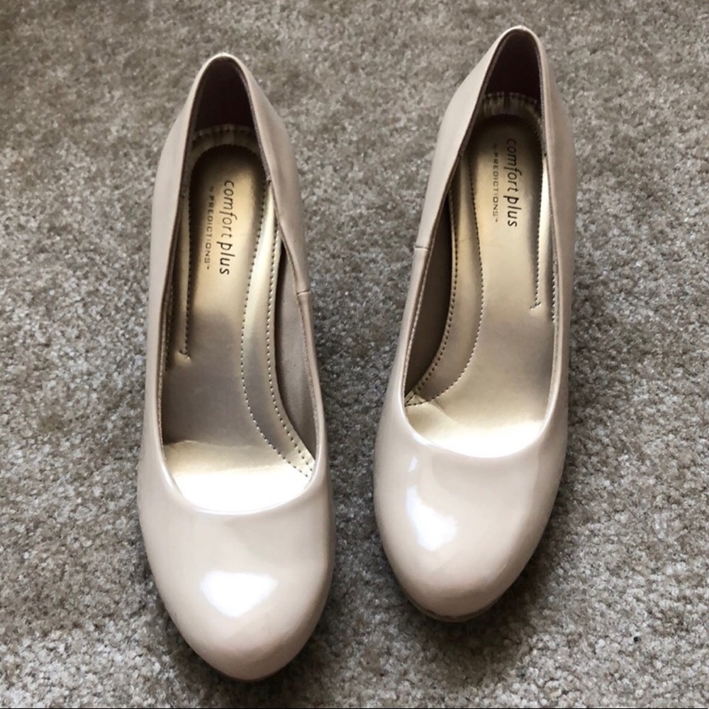 Beige heels
